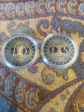 Yes/No Coins, Gold coloured